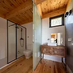 Doni Wood House, Casa En La Playa De Doninos 度假居 *